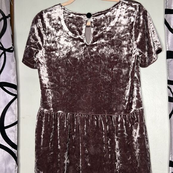 Pleione plum color crushed velvet top - Picture 8 of 9